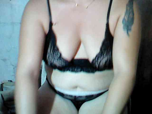 hotmama38 webcam