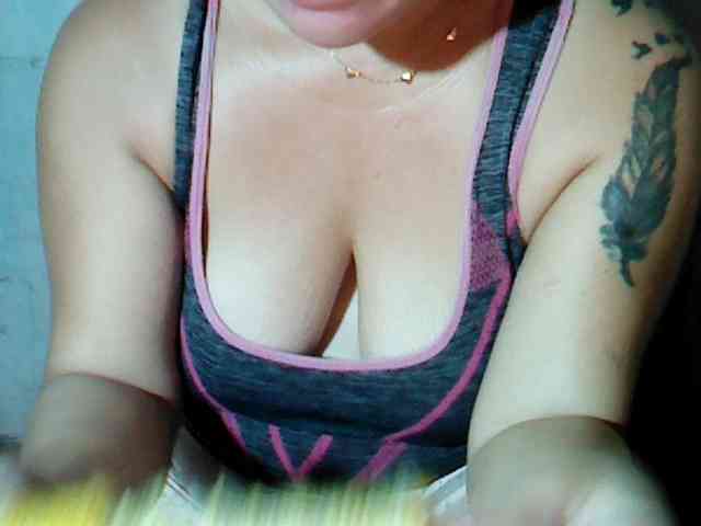 hotmama38 webcam