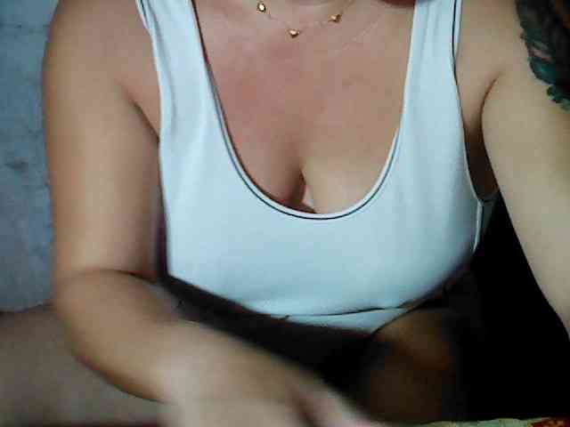 hotmama38 webcam