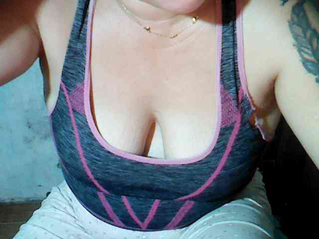 hotmama38 webcam