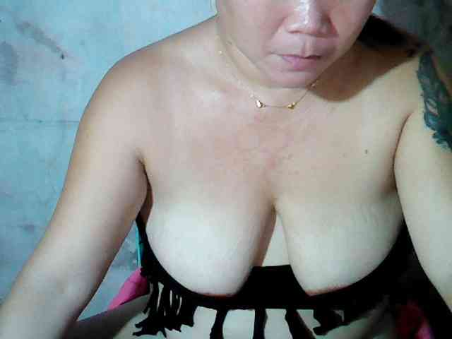 hotmama38 webcam