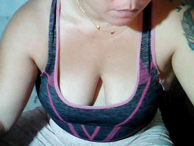 hotmama38 webcam