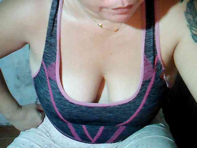 hotmama38 webcam