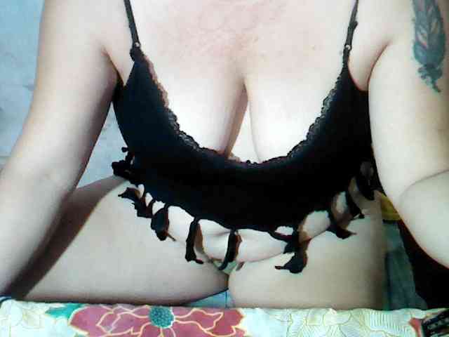 hotmama38 webcam