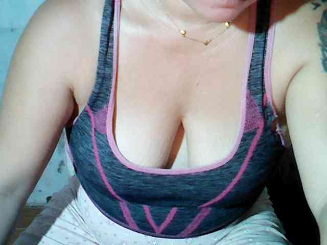 hotmama38 webcam