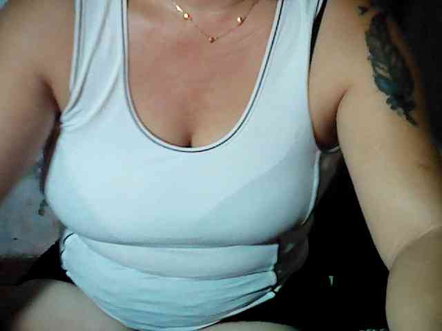 hotmama38 webcam