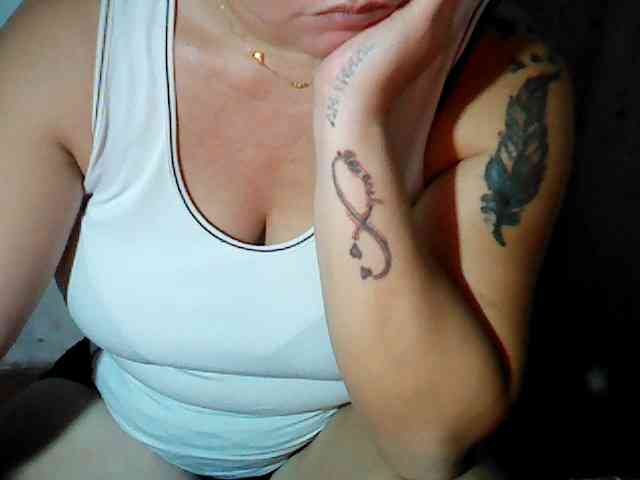 hotmama38 webcam