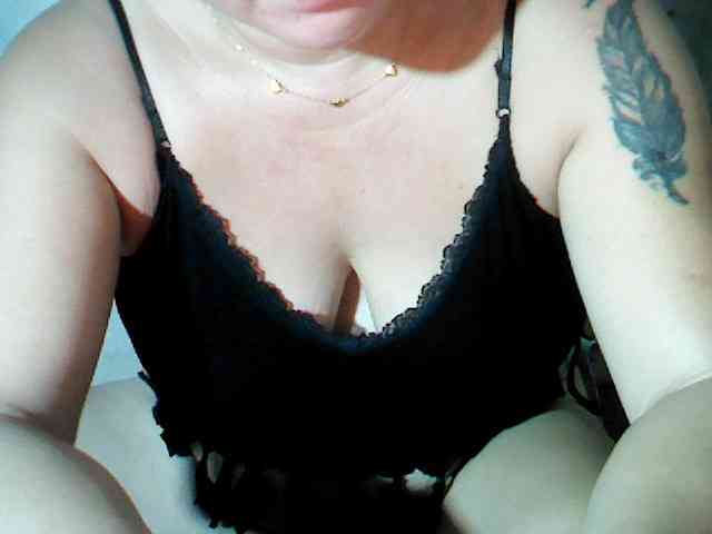 hotmama38 webcam