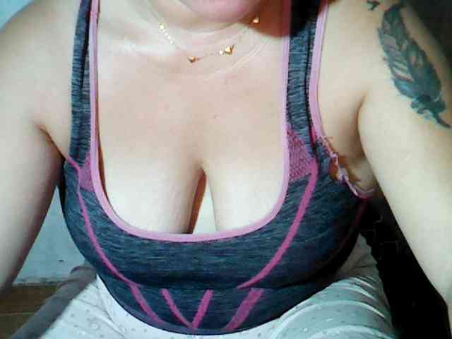 hotmama38 webcam