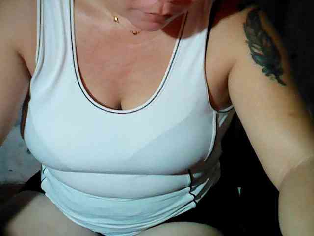 hotmama38 webcam