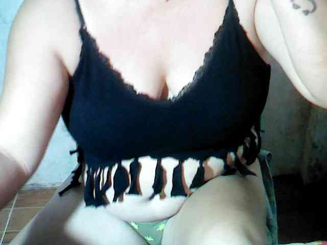 hotmama38 webcam