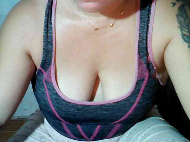 hotmama38 webcam