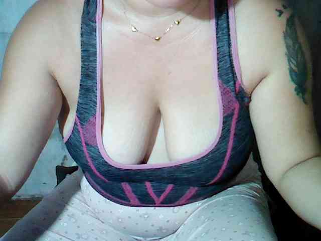 hotmama38 webcam