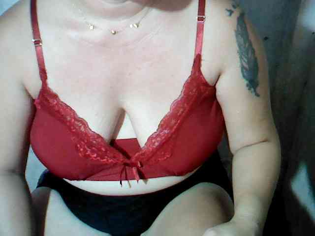 hotmama38 webcam