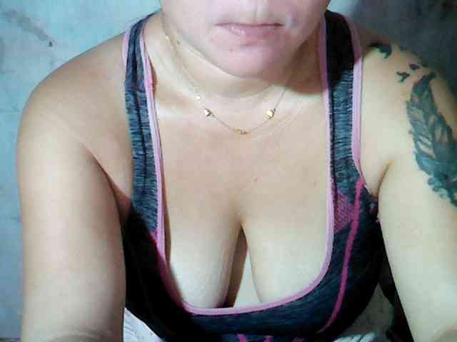 hotmama38 webcam