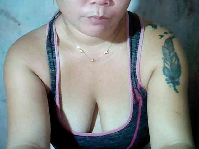 hotmama38 webcam