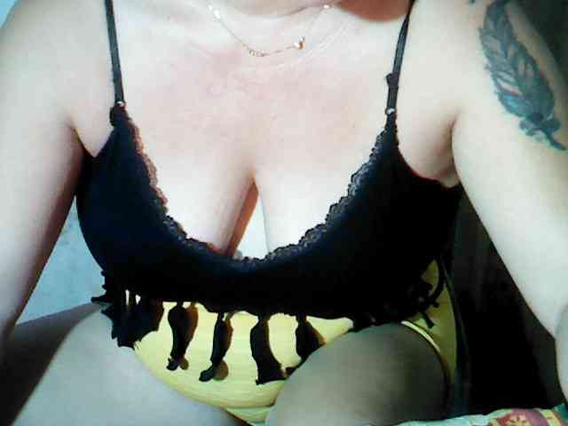 hotmama38 webcam