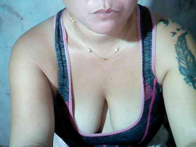 hotmama38 webcam
