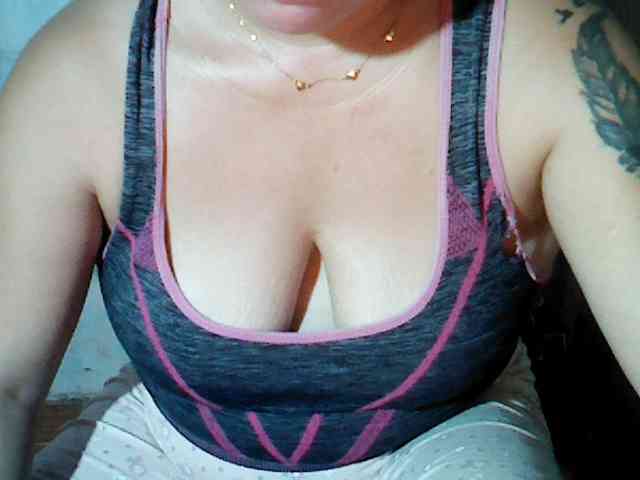 hotmama38 webcam