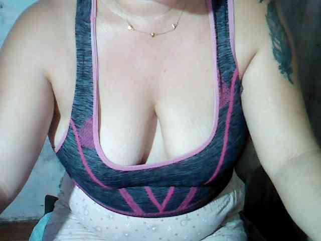 hotmama38 webcam