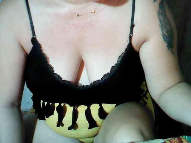 hotmama38 webcam