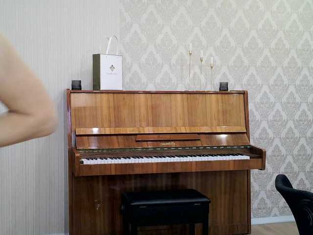 Charmingvenus11701