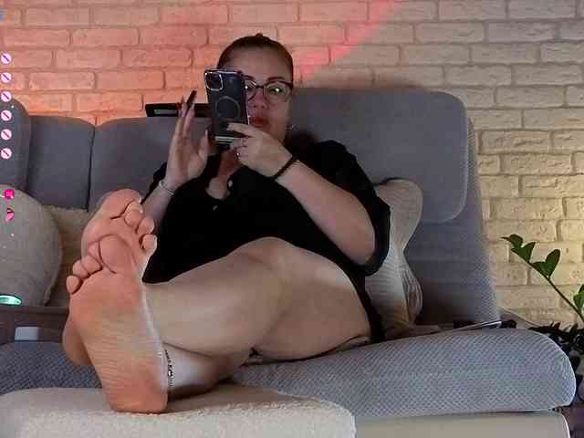 MommyGoddess webcam
