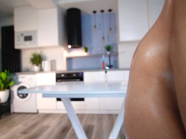 Entrez le videochat erotique avec le
modèle AzureGrace AzureGrace