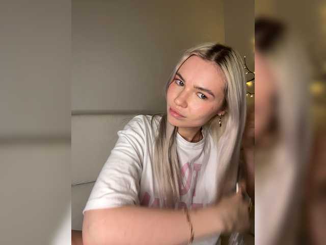 Entrez le videochat erotique avec le
modèle EmmaGoodGirl EmmaGoodGirl