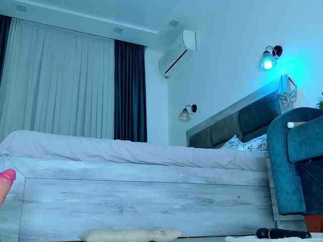 Brenda-M00n webcam