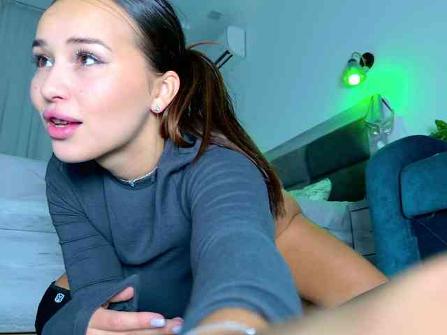 Brenda-M00n webcam