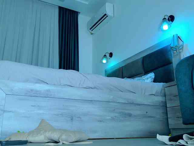 Brenda-M00n webcam