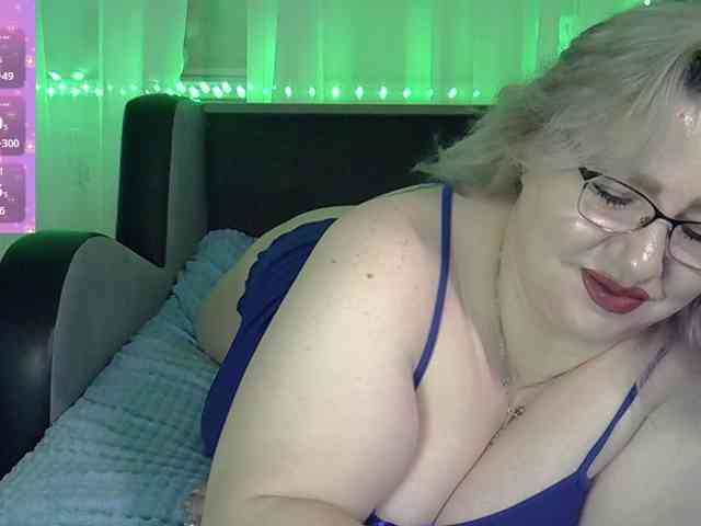 AngelinaGlam webcam