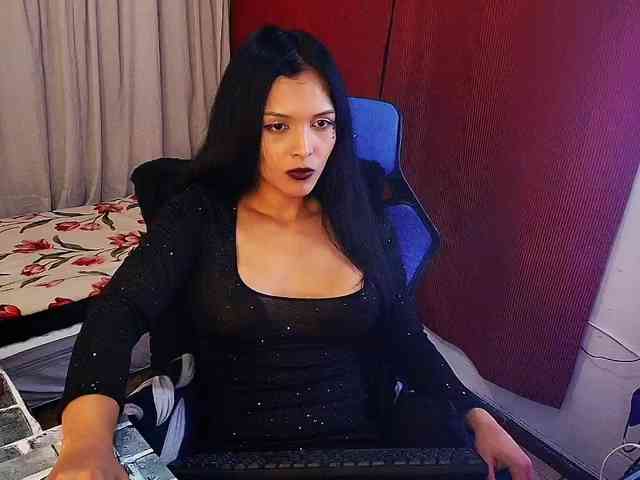 MommyJeva webcam