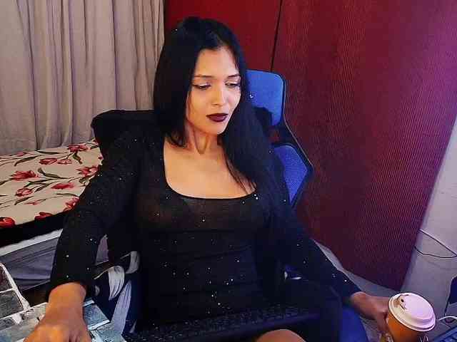 MommyJeva webcam