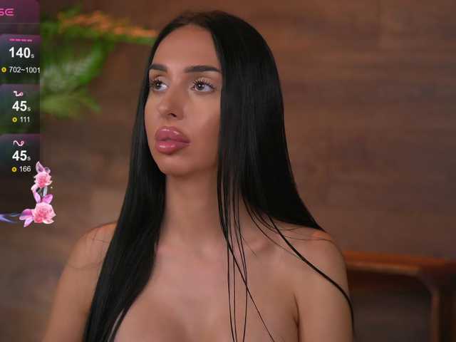 go to chat with KairaAndrews