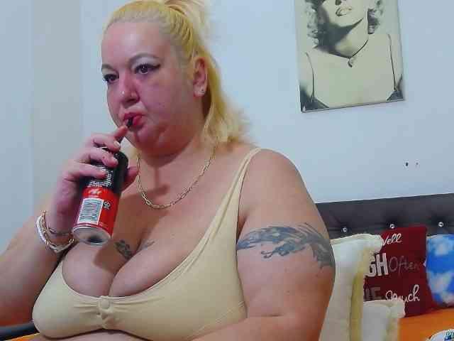 BBWBlackDevon webcam