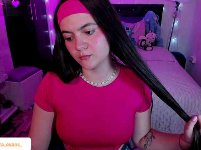 NahiaraEvans- webcam