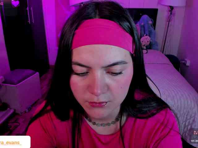 NahiaraEvans- webcam