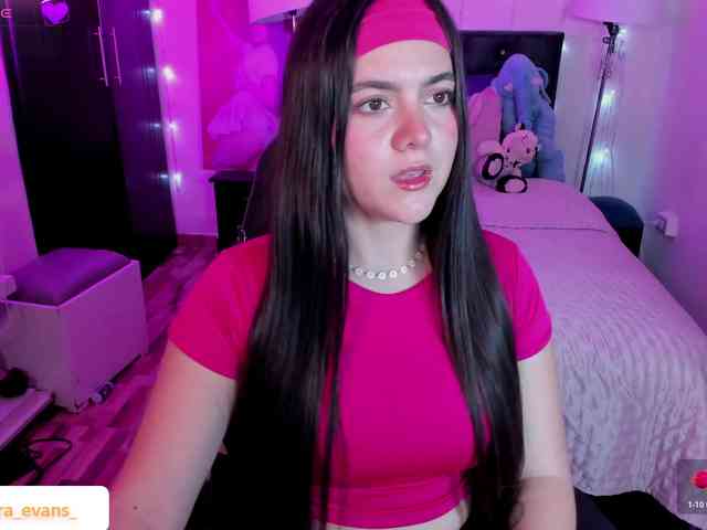 NahiaraEvans- webcam