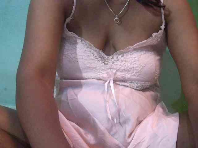 Juliesweety webcam