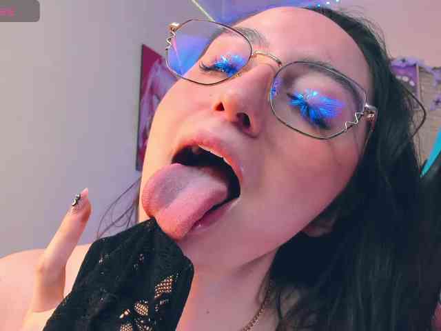 JulietaShelby webcam