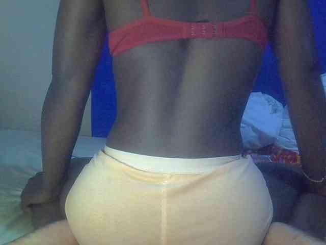 Sexybooty15 webcam