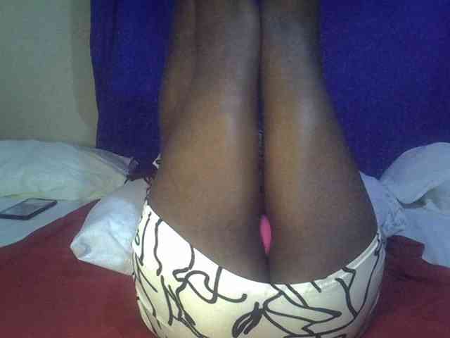 Sexybooty15 webcam
