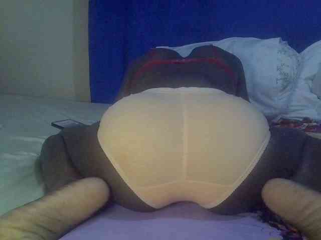 Sexybooty15 webcam