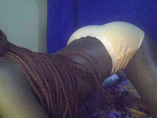 Sexybooty15 webcam