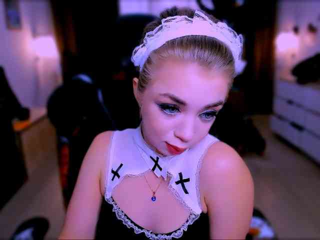 BabyNicole webcam