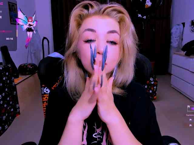 BabyNicole webcam