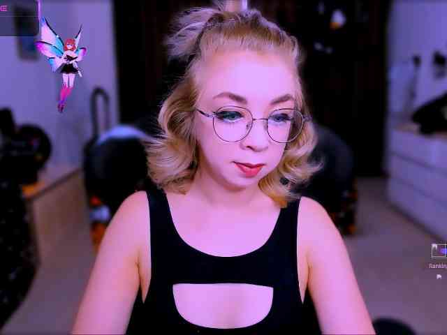 BabyNicole webcam