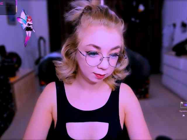 BabyNicole webcam